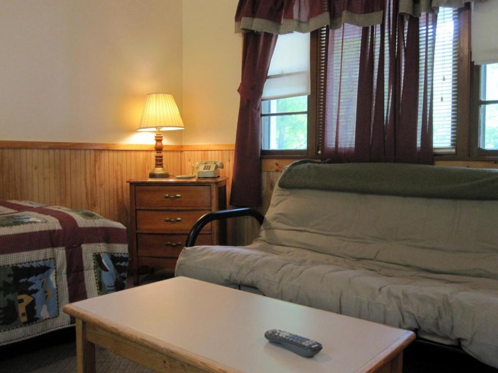 Bear Tree Lodge Weirs Beach Oda fotoğraf