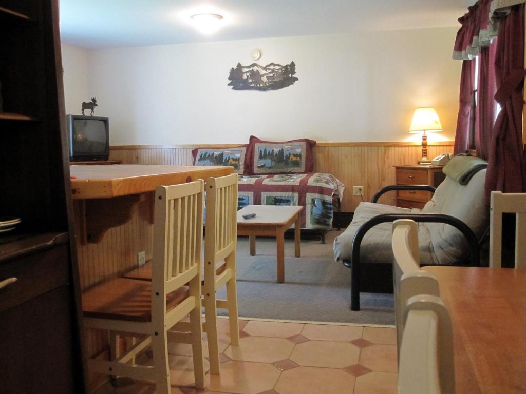 Bear Tree Lodge Weirs Beach Oda fotoğraf
